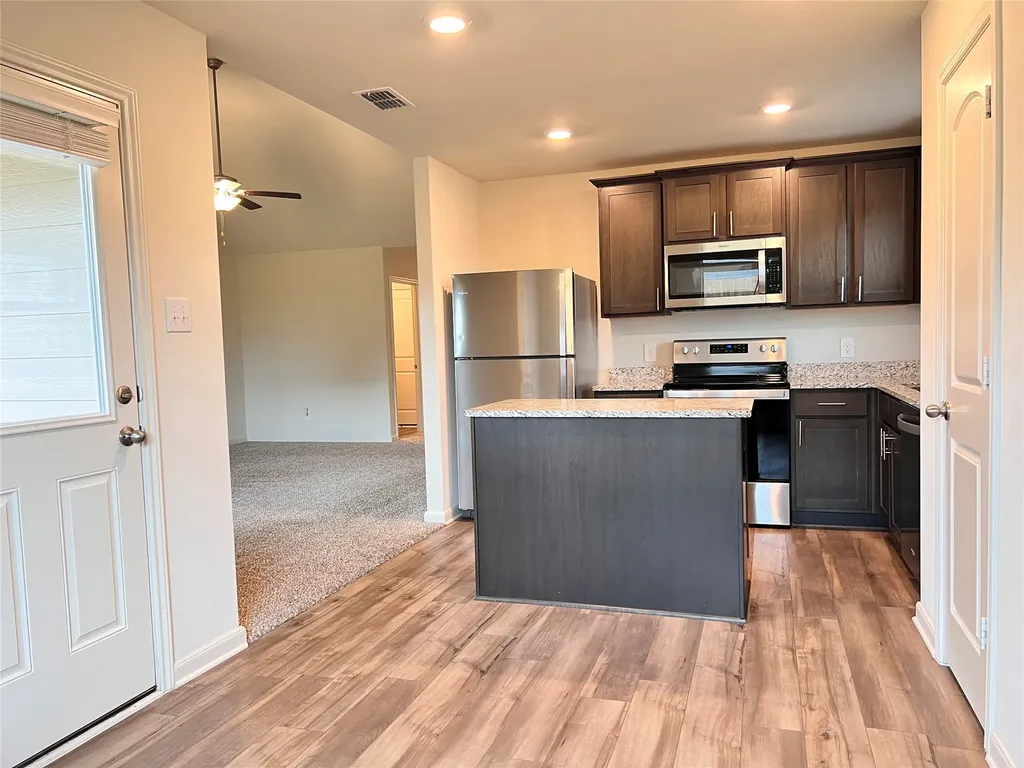 120 Caboose Court Newark TX 76071