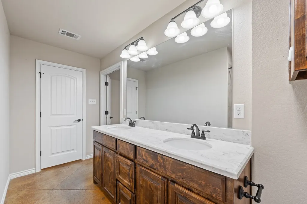 417 Nelson Street Godley TX 76044