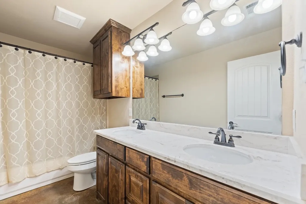 417 Nelson Street Godley TX 76044