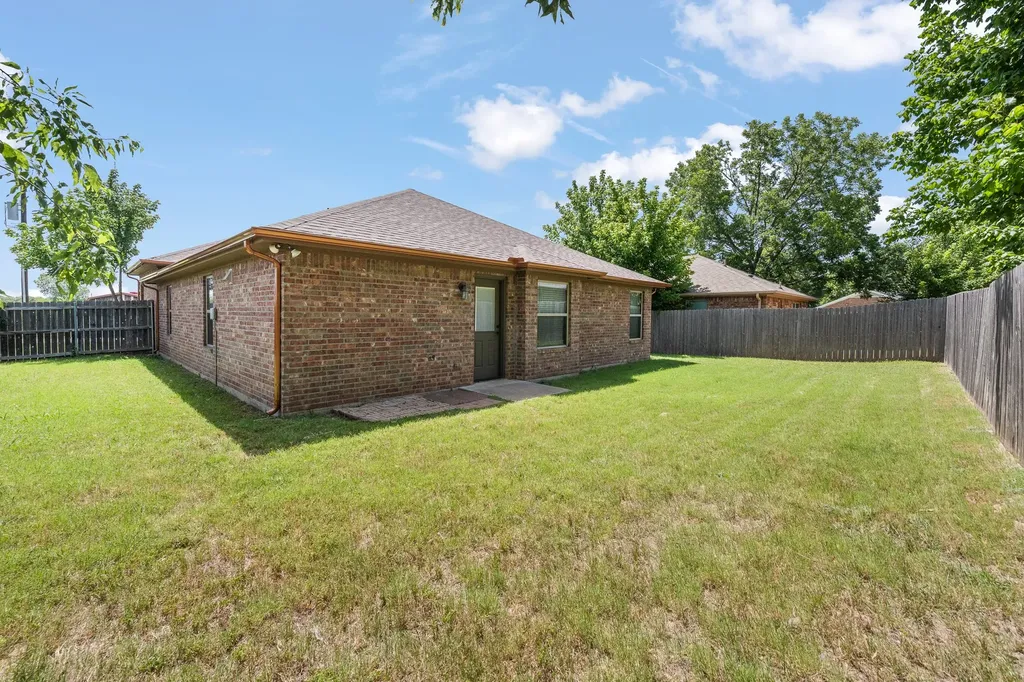 417 Nelson Street Godley TX 76044