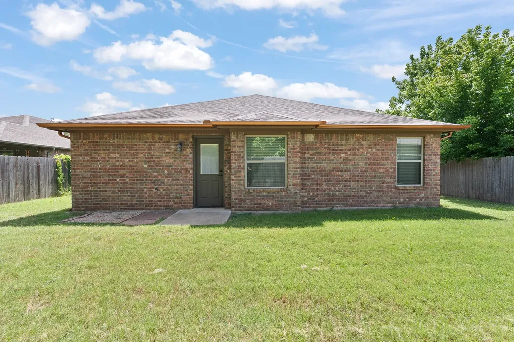 417 Nelson Street Godley TX 76044