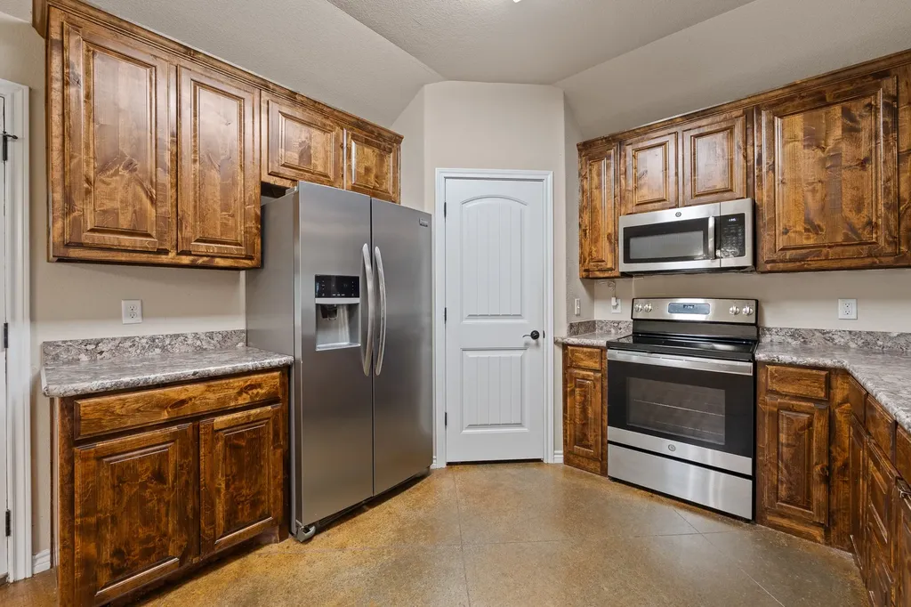 417 Nelson Street Godley TX 76044