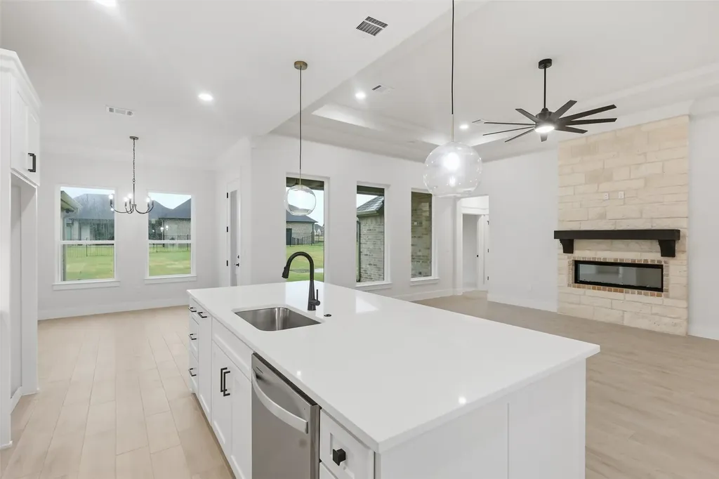 2714 Village Road Granbury TX 76049