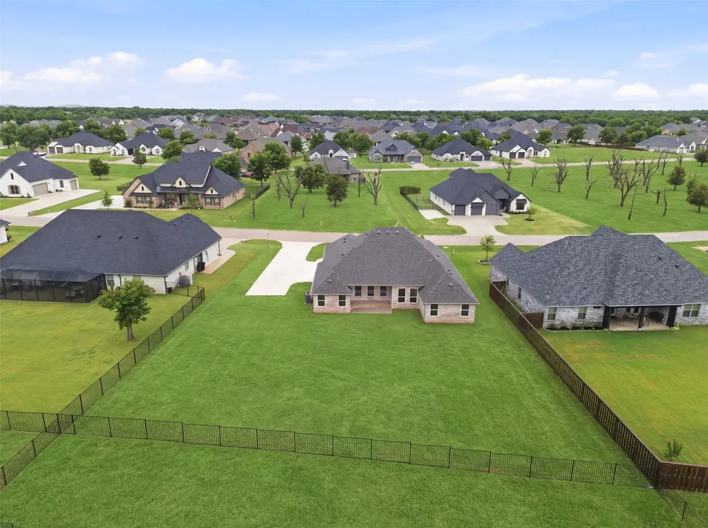 2714 Village Road Granbury TX 76049