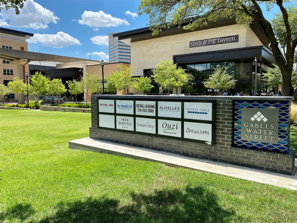 330 Las Colinas Boulevard E Irving TX 75039