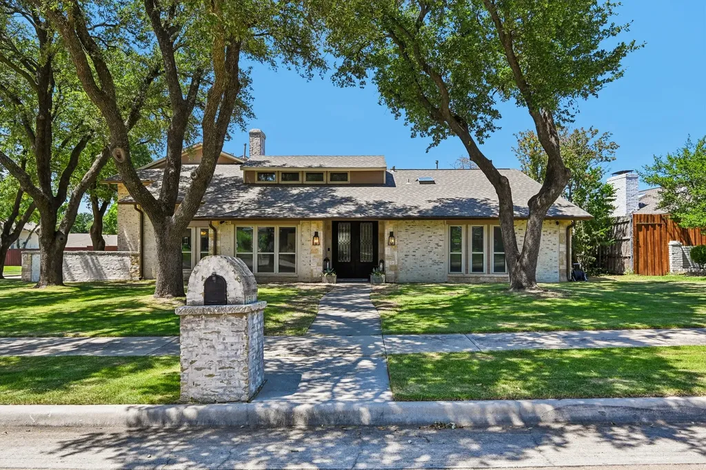 1501 Northland Street Carrollton TX 75006