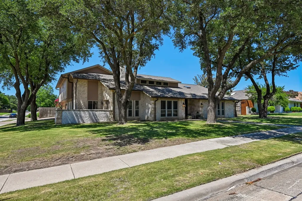 1501 Northland Street Carrollton TX 75006