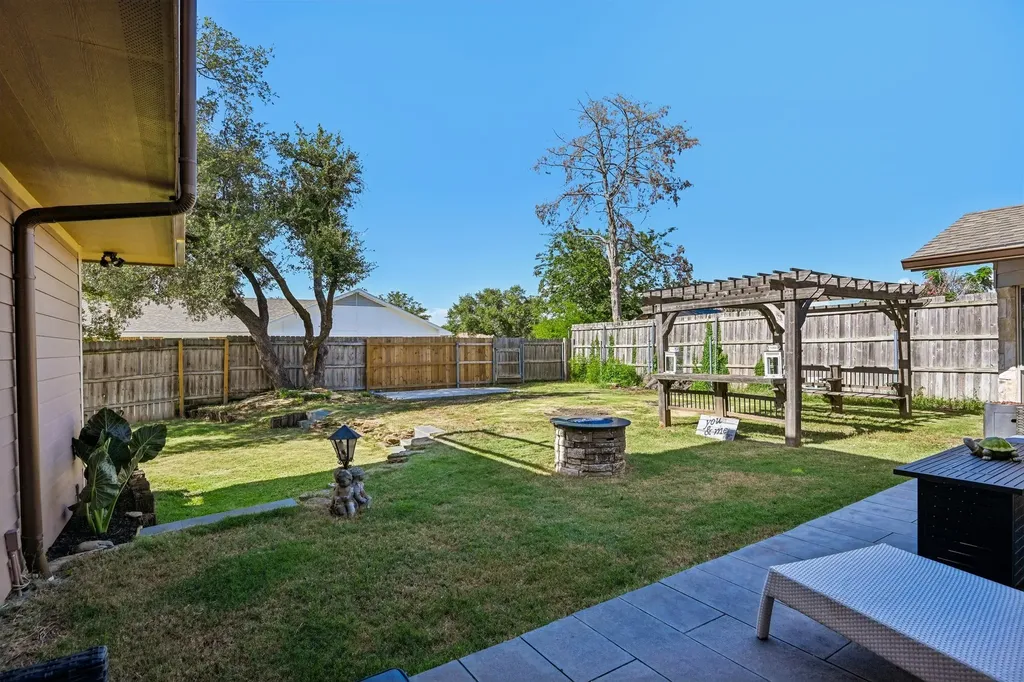 1501 Northland Street Carrollton TX 75006