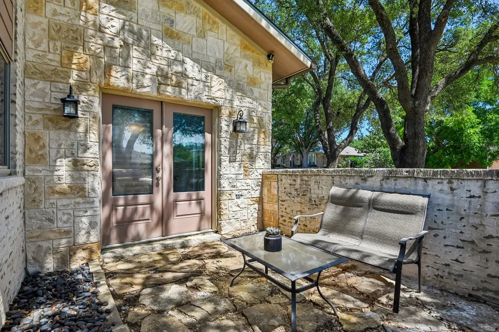 1501 Northland Street Carrollton TX 75006