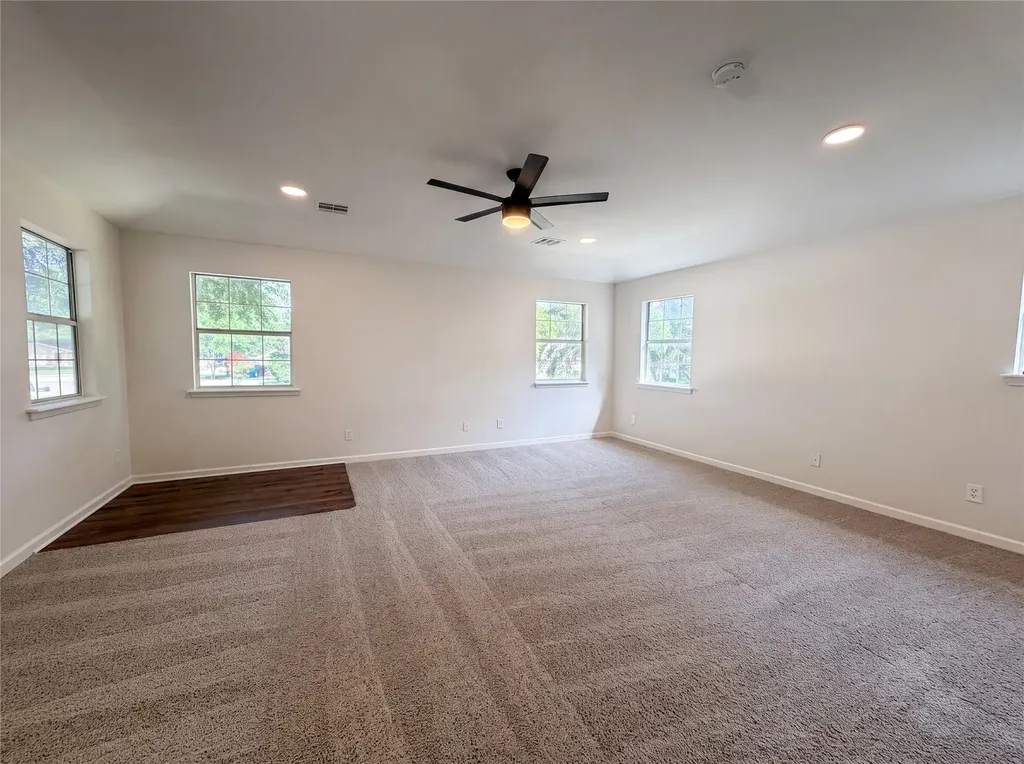 126 Pleasant Run Lewisville TX 75067