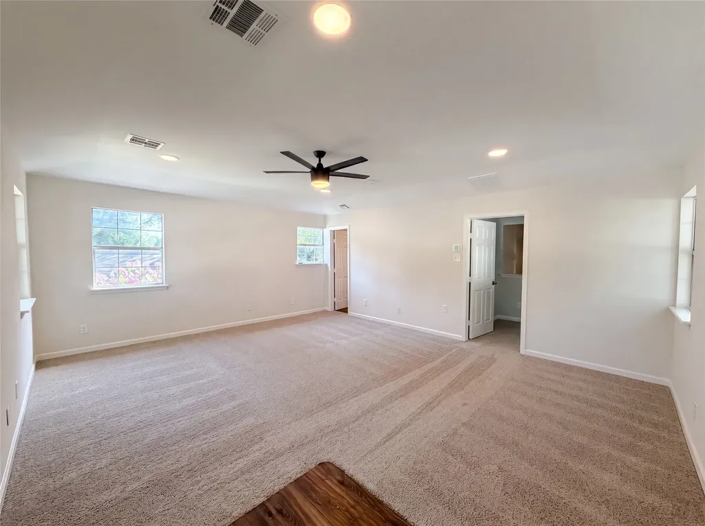 126 Pleasant Run Lewisville TX 75067
