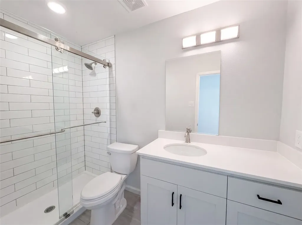 126 Pleasant Run Lewisville TX 75067