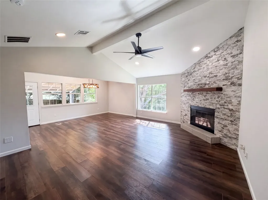 126 Pleasant Run Lewisville TX 75067