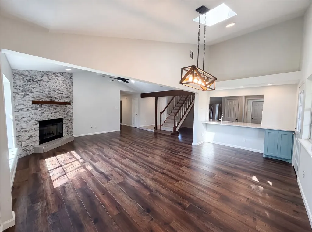 126 Pleasant Run Lewisville TX 75067