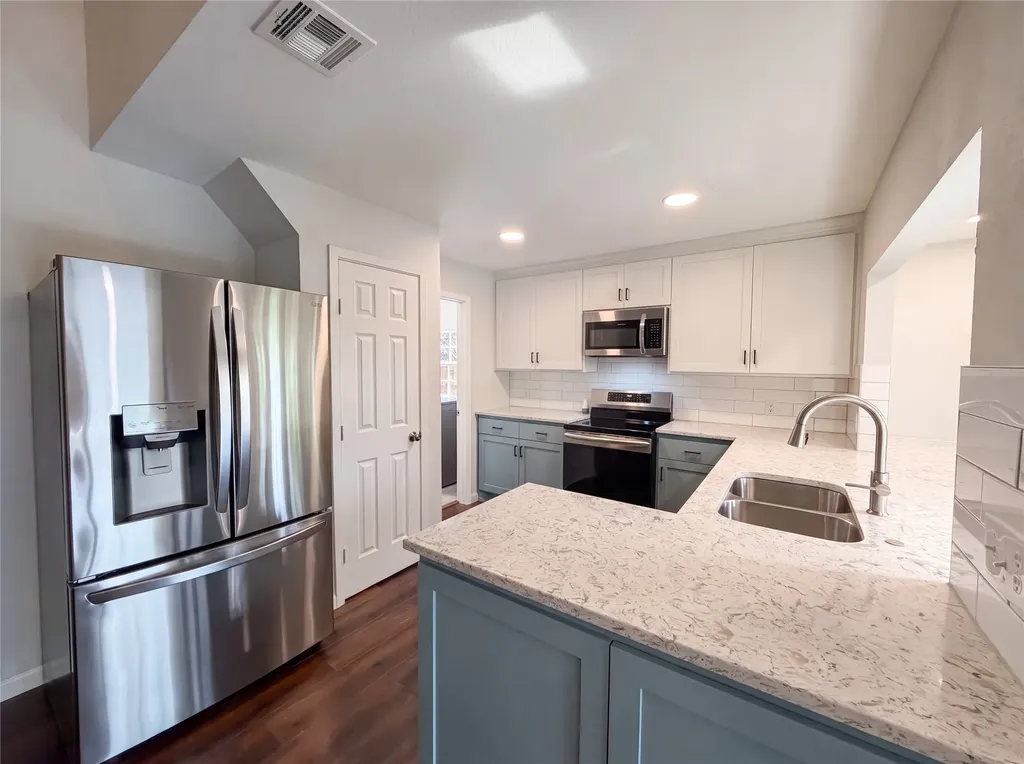 126 Pleasant Run Lewisville TX 75067