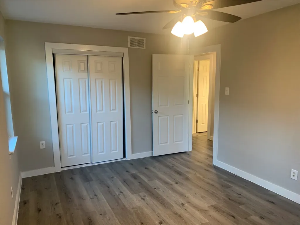 10004 Olmos Drive Dallas TX 75218