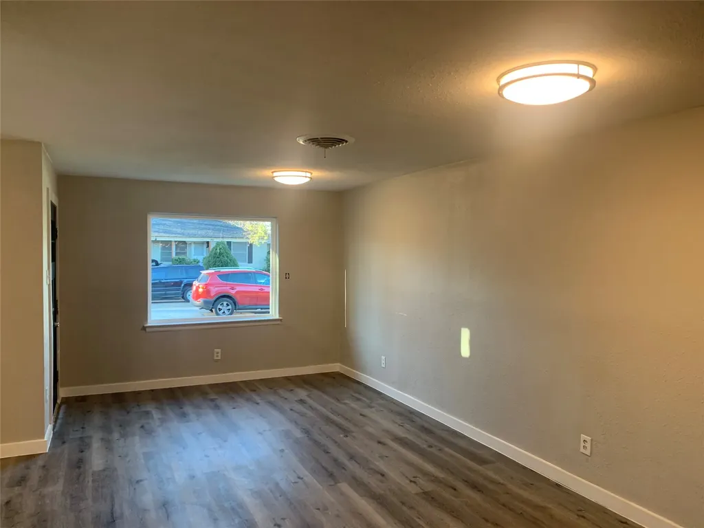 10004 Olmos Drive Dallas TX 75218