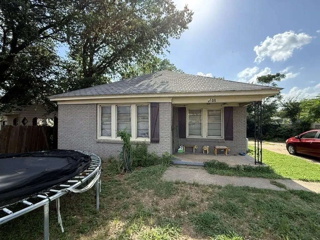 2508 Purselley Drive Fort Worth TX 76112