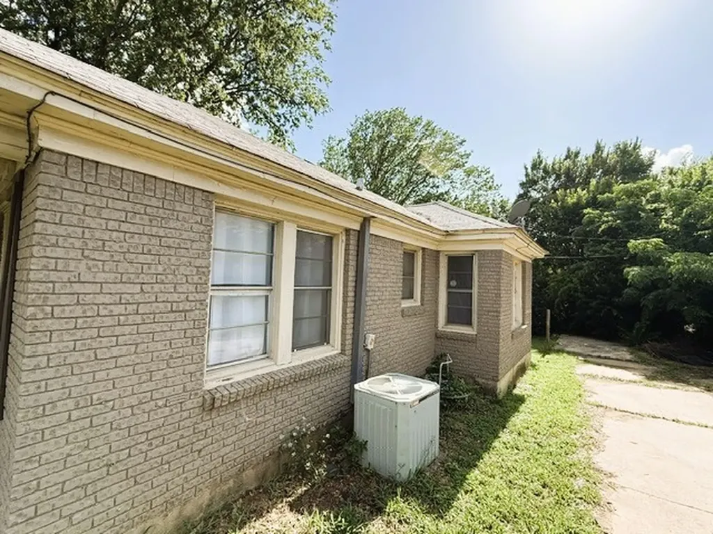 2508 Purselley Drive Fort Worth TX 76112
