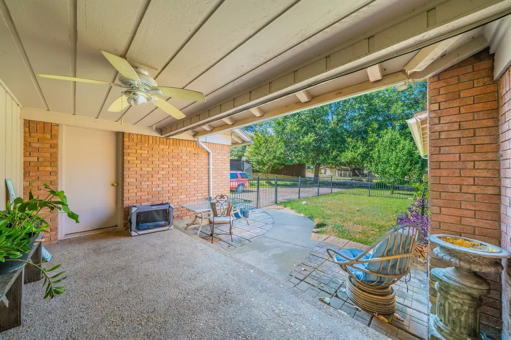 2233 Westfield Street Grand Prairie TX 75050