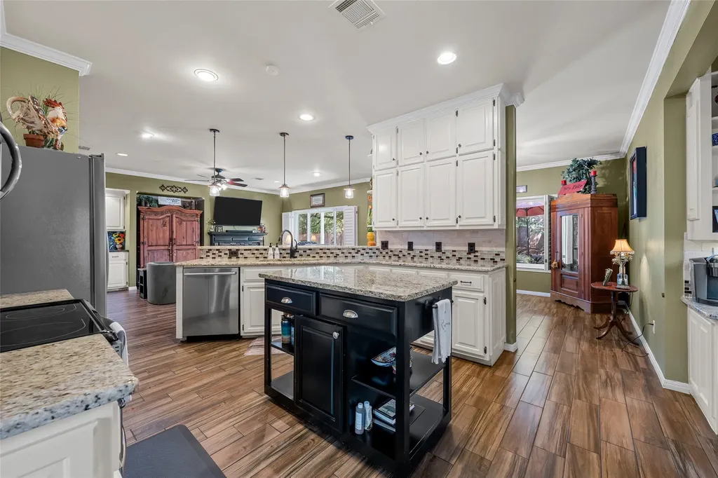 212 Shady Place Drive Waco TX 76712