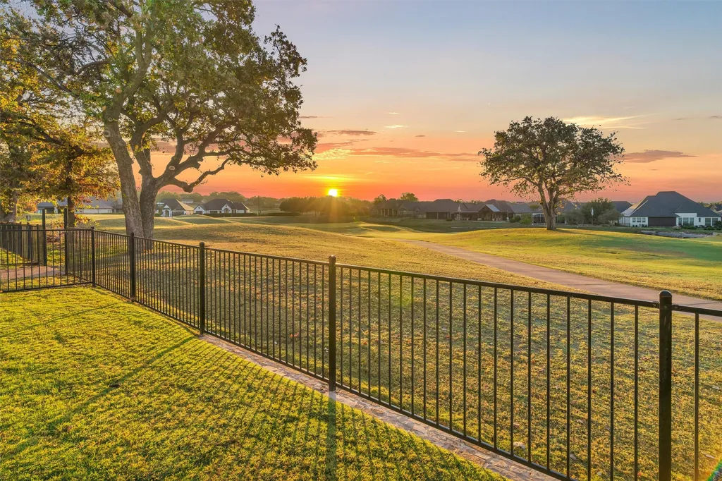 1008 Quarry Court Granbury TX 76048