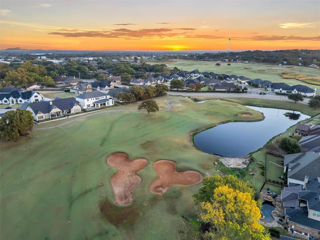 1008 Quarry Court Granbury TX 76048