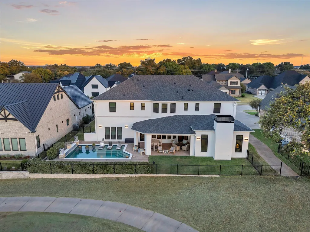 1008 Quarry Court Granbury TX 76048