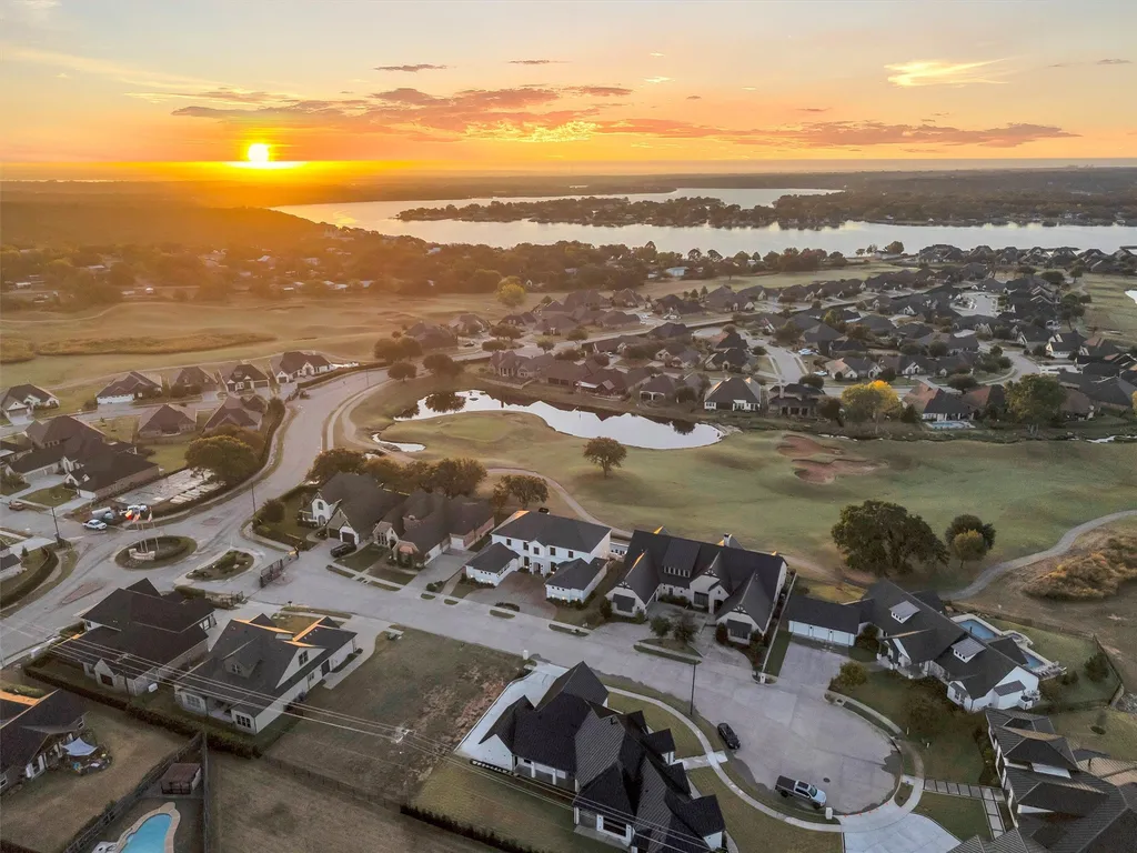 1008 Quarry Court Granbury TX 76048