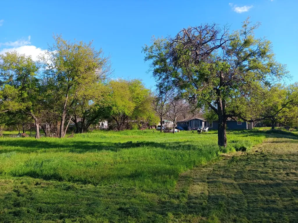 508 E College Avenue Comanche TX 76442