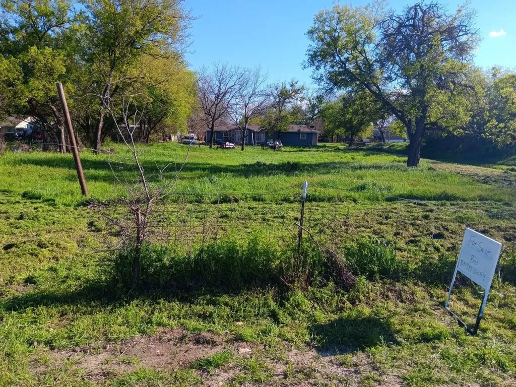 508 E College Avenue Comanche TX 76442