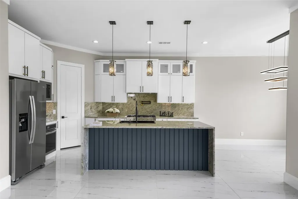 707 Buckalew Street Dallas TX 75208