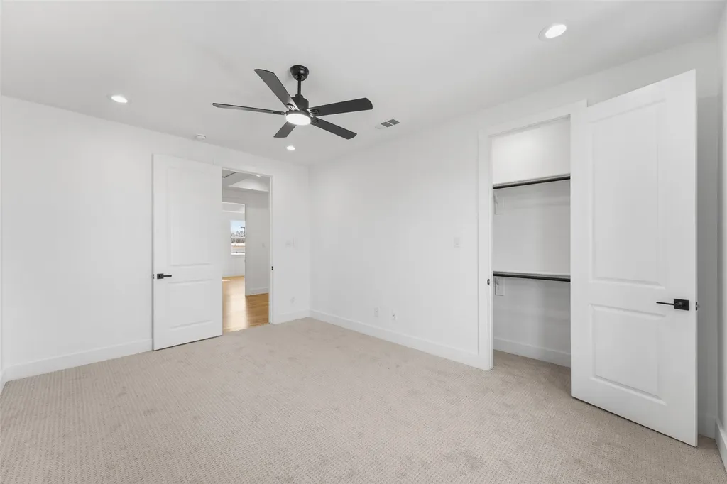 707 Buckalew Street Dallas TX 75208