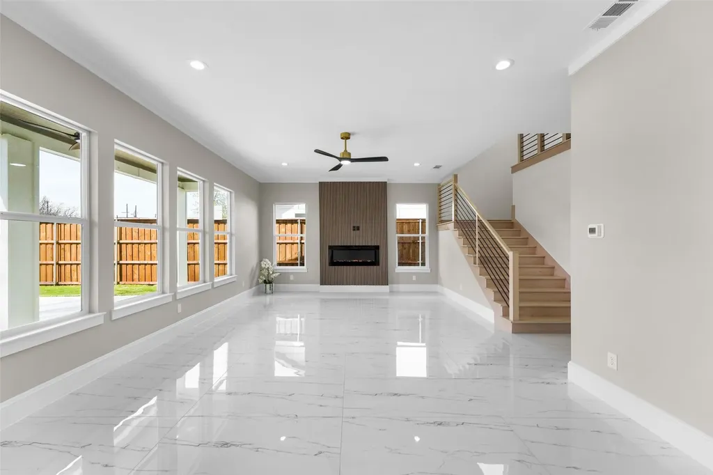 707 Buckalew Street Dallas TX 75208