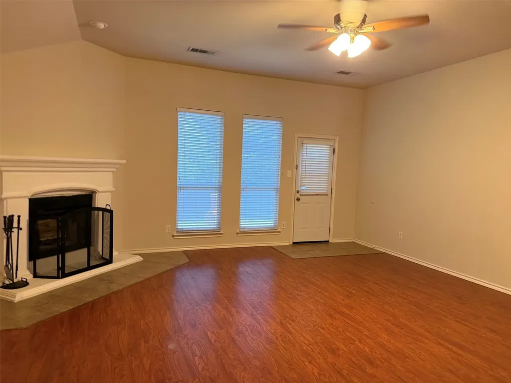 5827 Silver Sage Lane Grand Prairie TX 75052