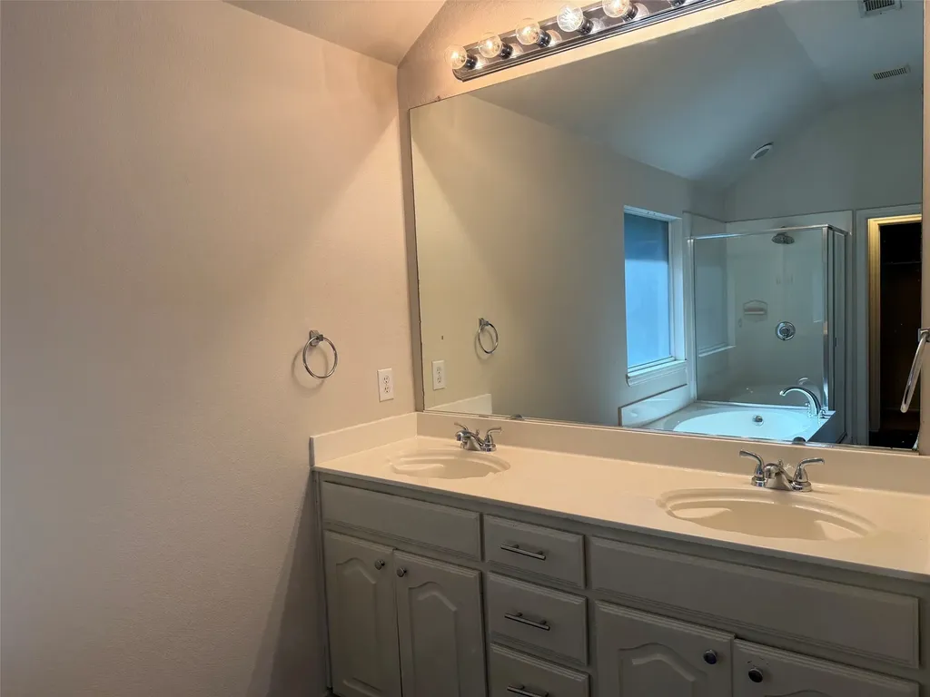 5827 Silver Sage Lane Grand Prairie TX 75052