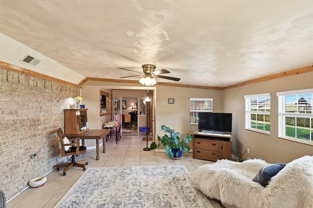 503 Mockingbird Street Bonham TX 75418