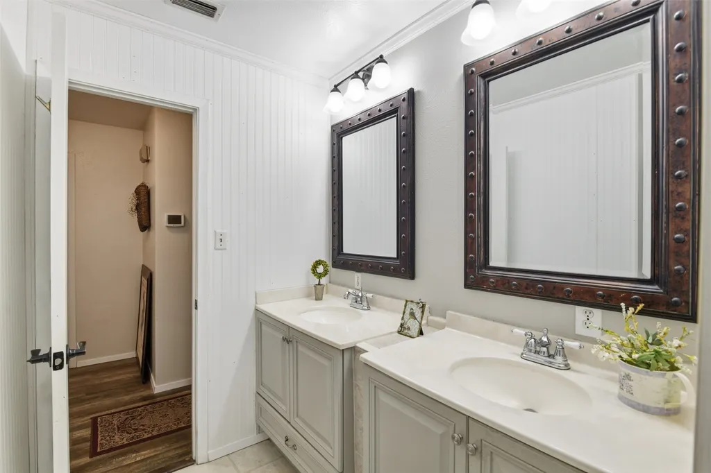 503 Mockingbird Street Bonham TX 75418