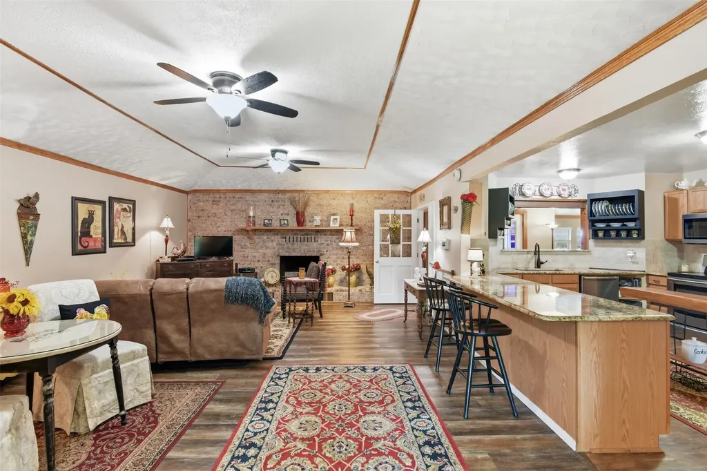 503 Mockingbird Street Bonham TX 75418