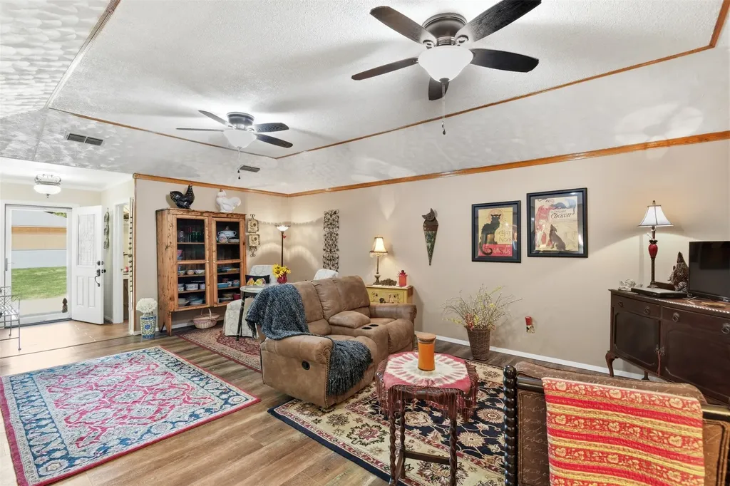 503 Mockingbird Street Bonham TX 75418