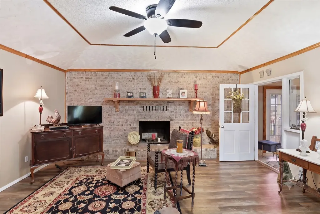 503 Mockingbird Street Bonham TX 75418