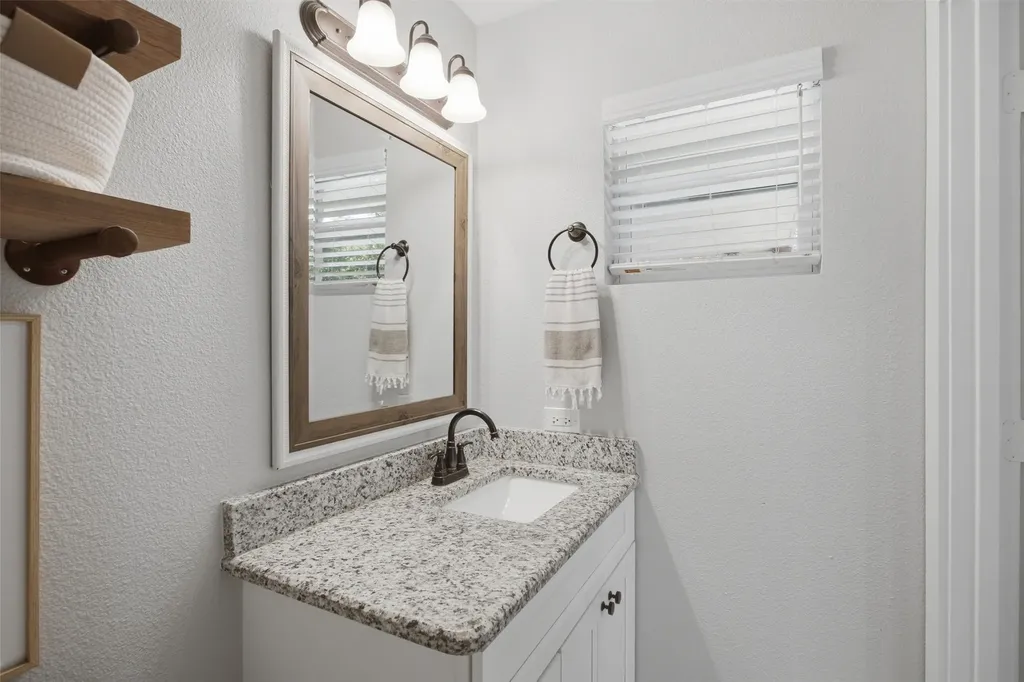 6136 Wrigley Way Fort Worth TX 76133