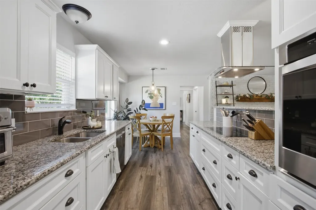 6136 Wrigley Way Fort Worth TX 76133