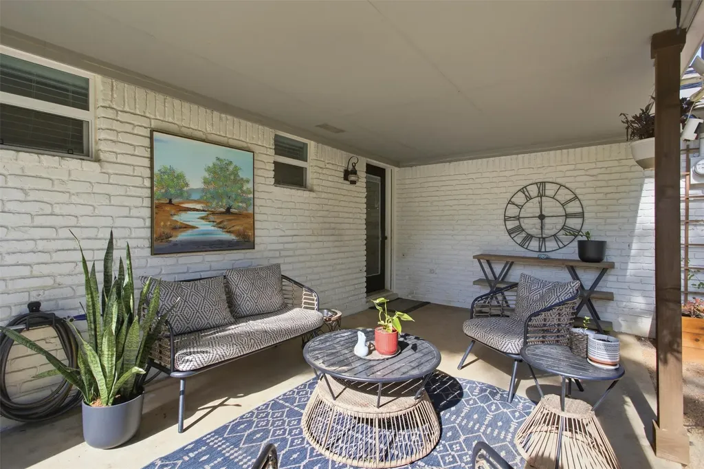 6136 Wrigley Way Fort Worth TX 76133