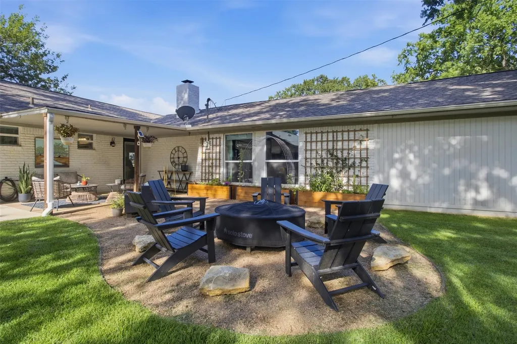 6136 Wrigley Way Fort Worth TX 76133