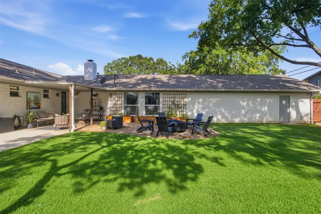 6136 Wrigley Way Fort Worth TX 76133
