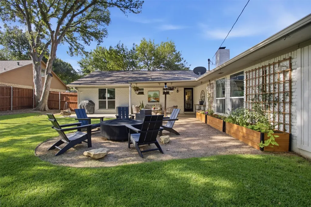 6136 Wrigley Way Fort Worth TX 76133