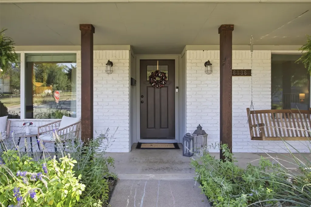 6136 Wrigley Way Fort Worth TX 76133