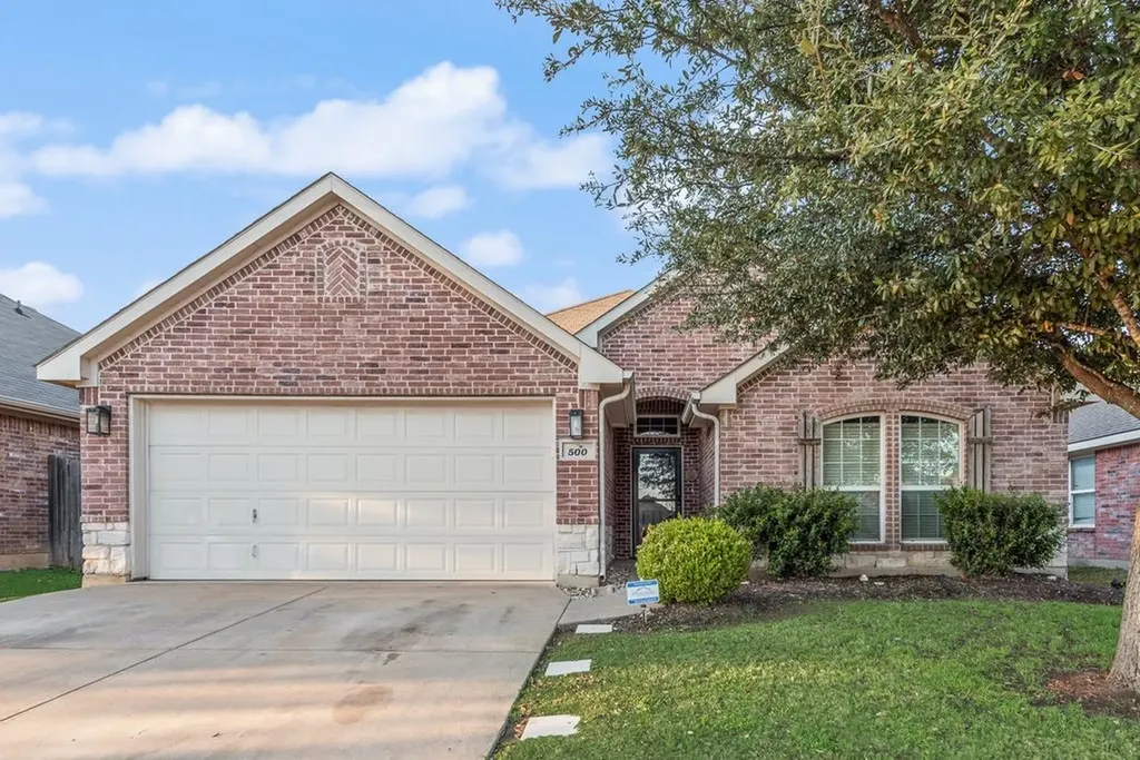 500 Crescent Creek Lane Fort Worth TX 76140