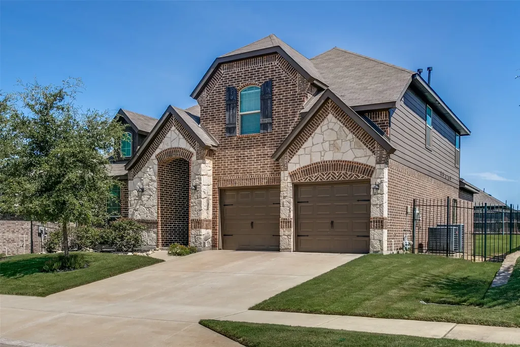 5444 Strong Stead Drive Fort Worth TX 76123
